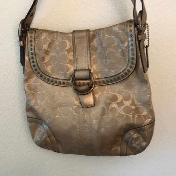 Coach Gold Bundle - Picture 5 of 6